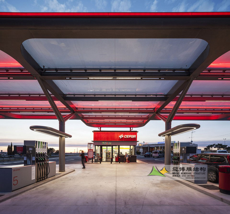 西班牙ETFE膜結(jié)構(gòu)加油站